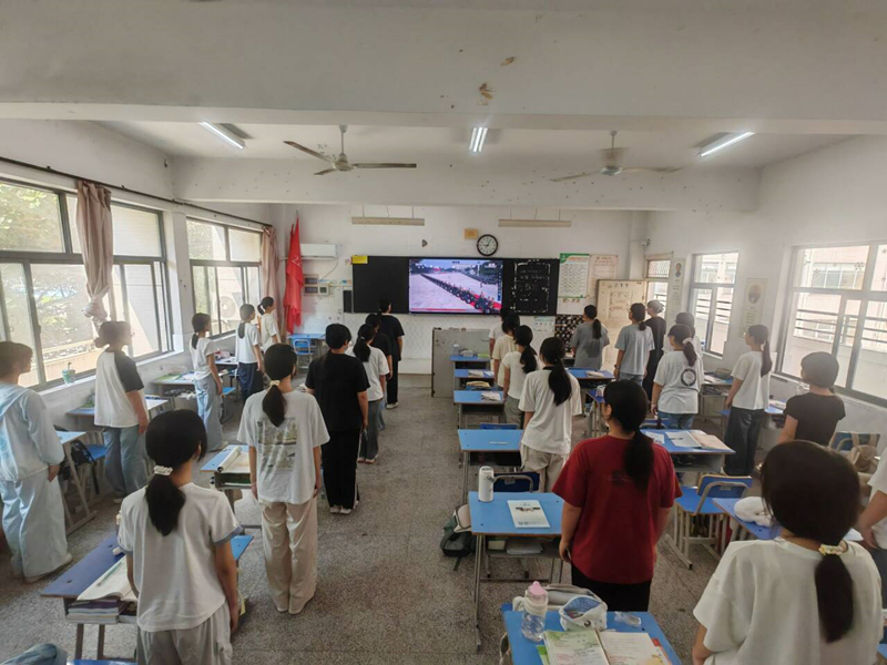 )D`[}2715WH495I0]CWCW0V_tmb_副本.jpg